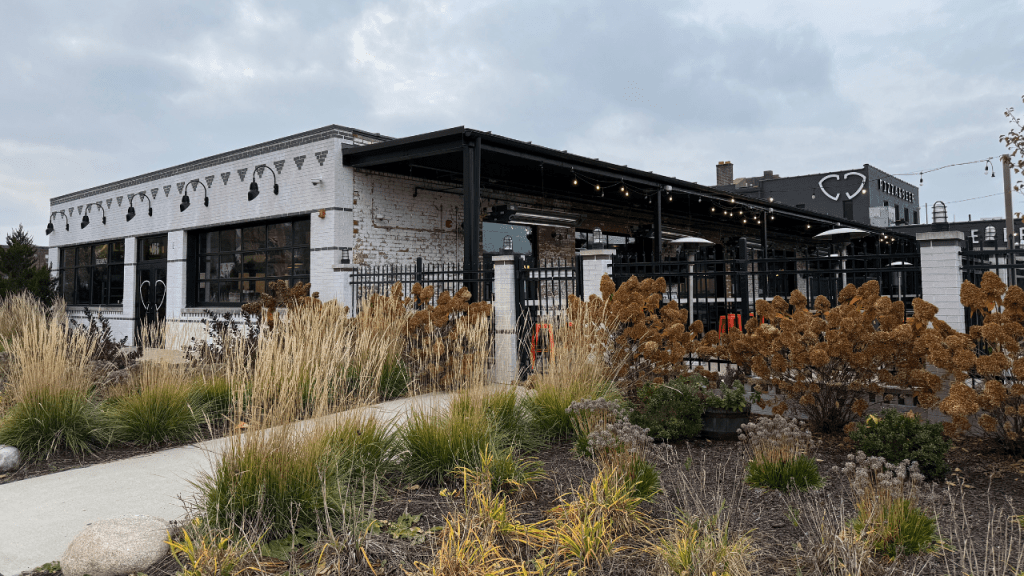 Elephant & Co. perfects the pairing of Detroit-style pizza and craft beer with beer safari&nbsp;events